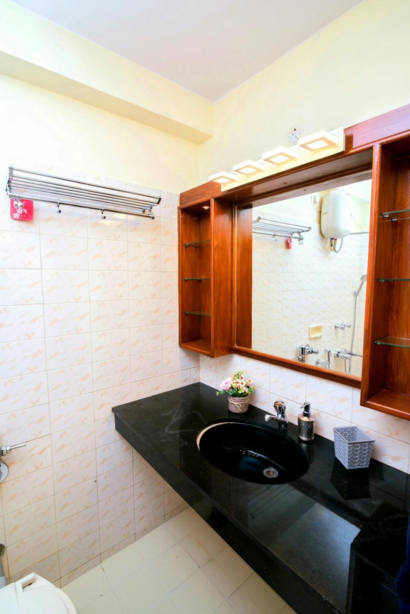 'Golden Sea Pearl' 1 Bhk Beach Apartment Benaulim Bagian luar foto